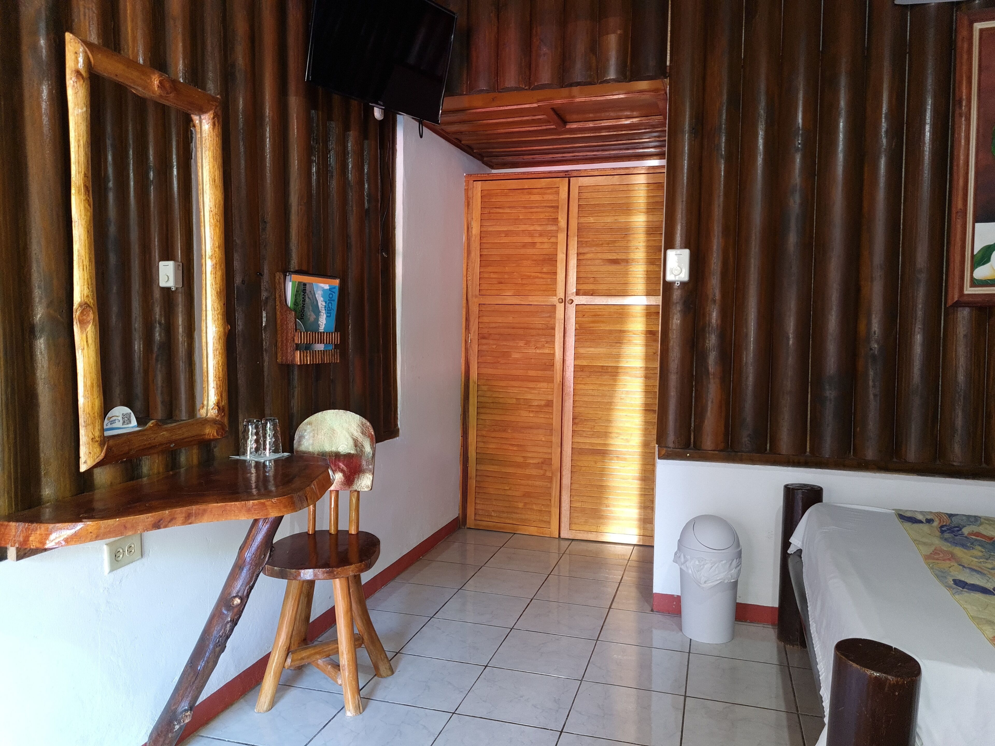 Habitació bàsica, vistes a la muntanya | Roba de llit hipoal·lergògena, escriptori, wifi gratuïta i roba de llit 
