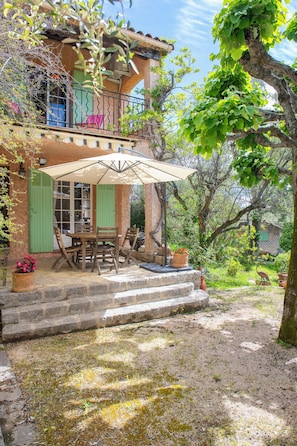 Outdoor dining - LA LEZARDIERE Villa for 8 By Sunset (Le Tignet)
