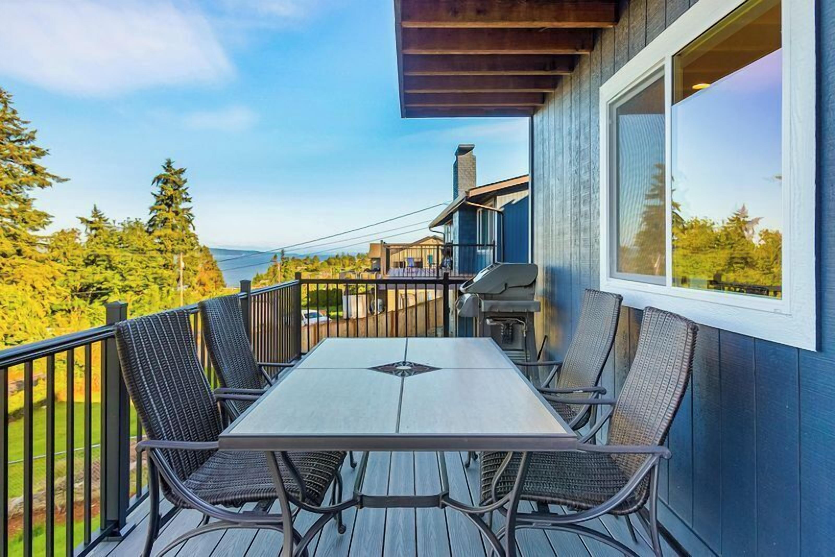 Deluxe House, Lake View | Terrace/patio