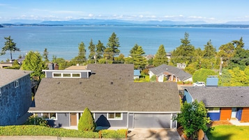 Deluxe House, Lake View | Lake view