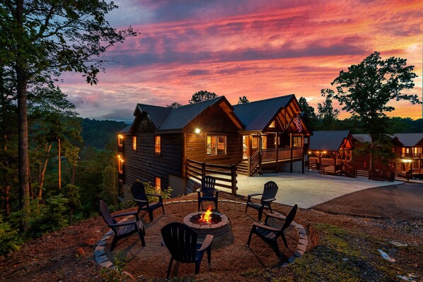 Terrace/patio - Welcome to Laughing Fox Private Pool and Lodge!  (Sevierville)