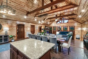 Dining - Laughing Fox Lodge: MiniGolf + Expansive Decks + Private Heated Pool + Hot Tub (Sevierville)