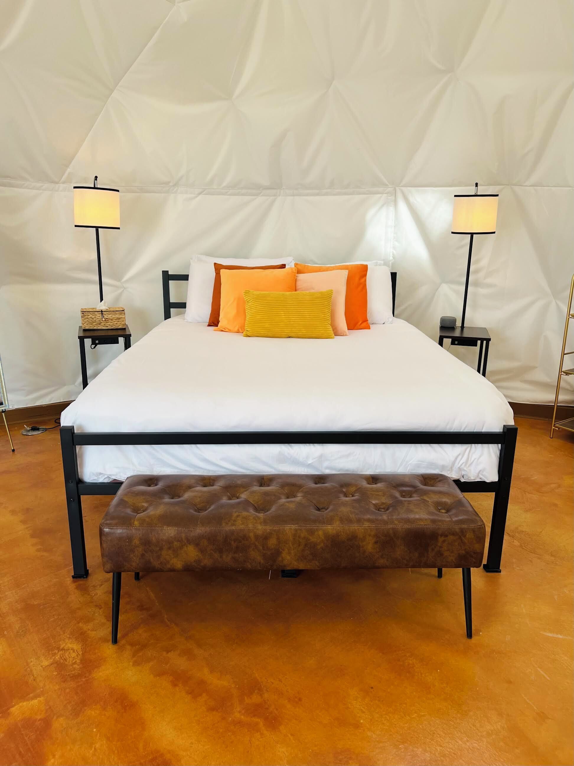 1 bedroom, desk, free WiFi, bed sheets