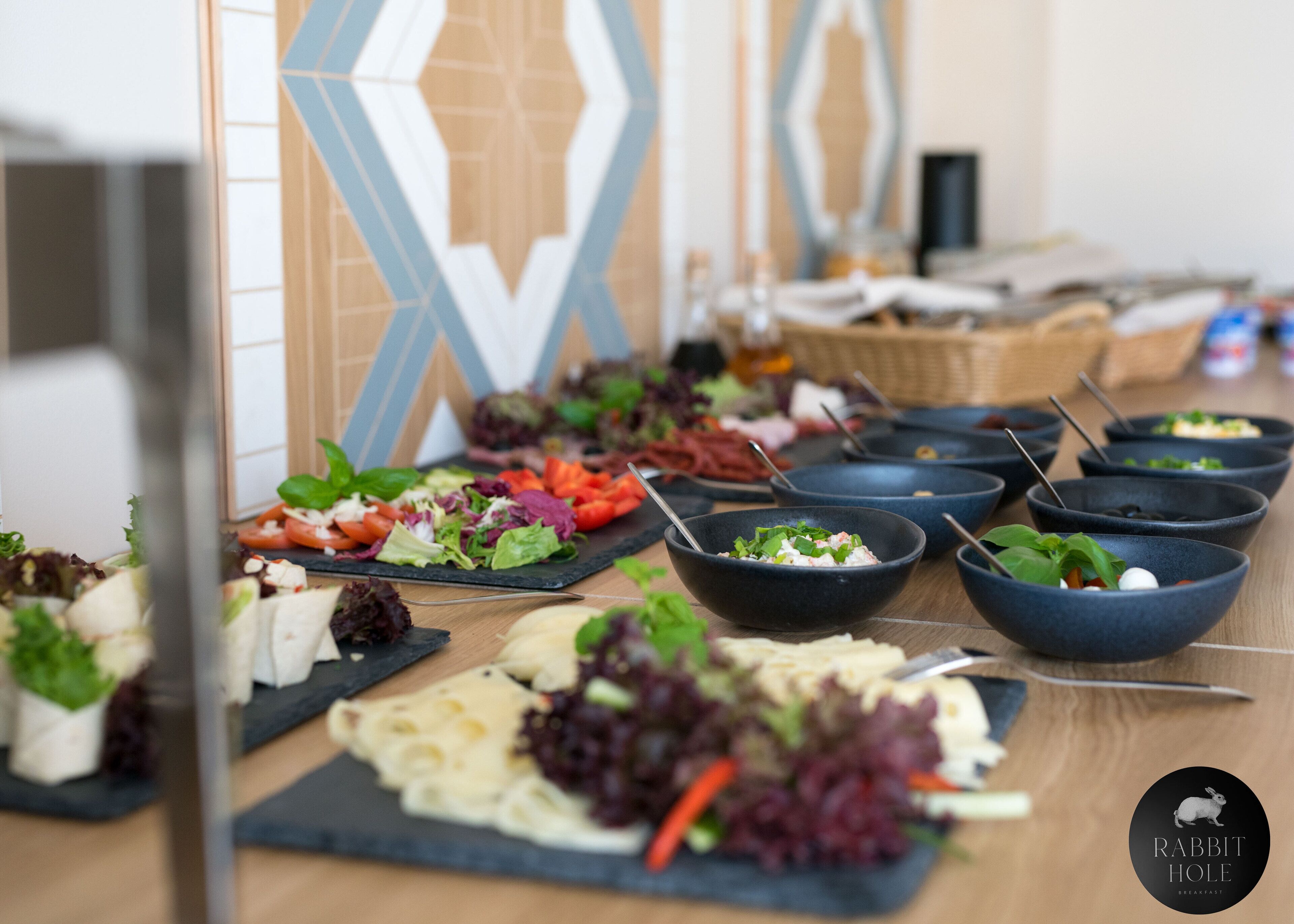 Daily buffet breakfast (PLN 50 per person)