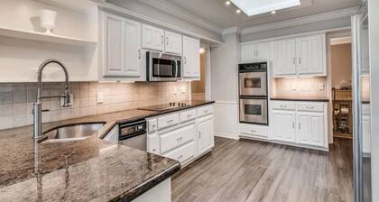 Elegant Executive Home in Estate Community of Heath Tx.