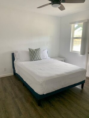 4 bedrooms, iron/ironing board, WiFi - Refreshed 4-Bedroom Private Ranch home on 150 Acres! (Creston)