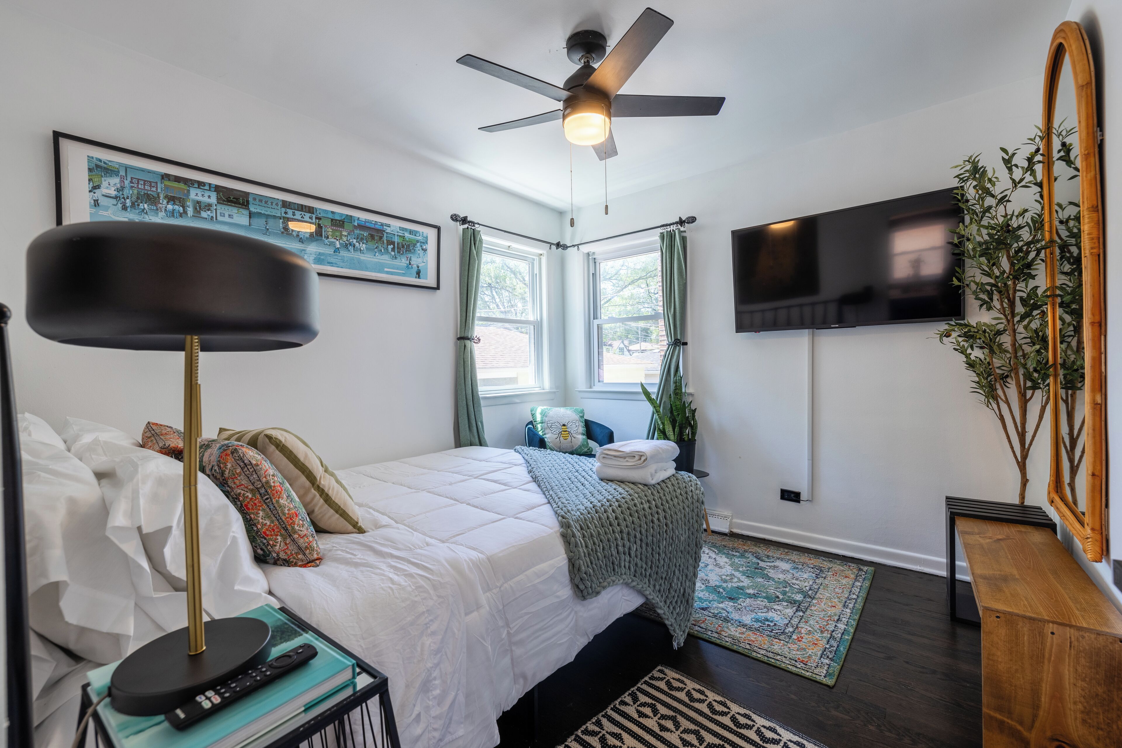 3 habitaciones, tabla de planchar con plancha, cuna de viaje y wifi 