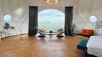 1 bedroom, desk, free WiFi, bed sheets