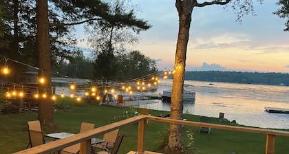 Waterfront Cottage ~ Fireplace ~ Kawartha