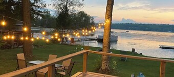 Waterfront Cottage ~ Fireplace ~ Kawartha