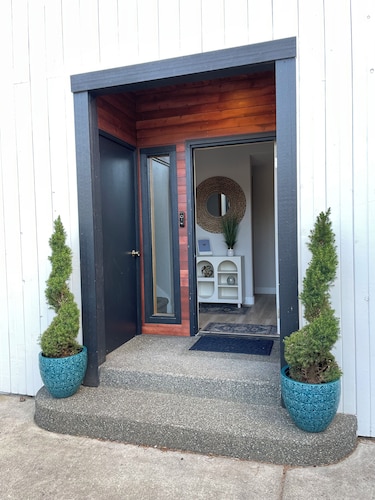 Dungeness Bay Hideaway