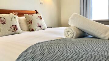Premium Room, 1 Queen Bed