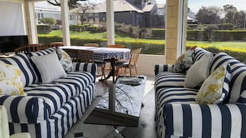 Maison Panoramique, 1 chambre, cuisine, vue fleuve | Coin séjour