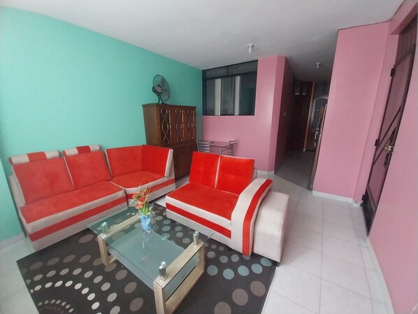 Living area - DEPARTAMENTO 202 - HOSPEDAJE EDUCOL (Moyobamba)