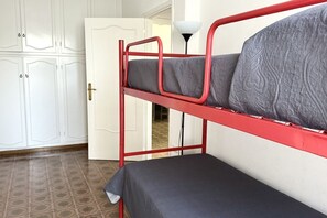 2 makuuhuonetta, vuodevaatteet