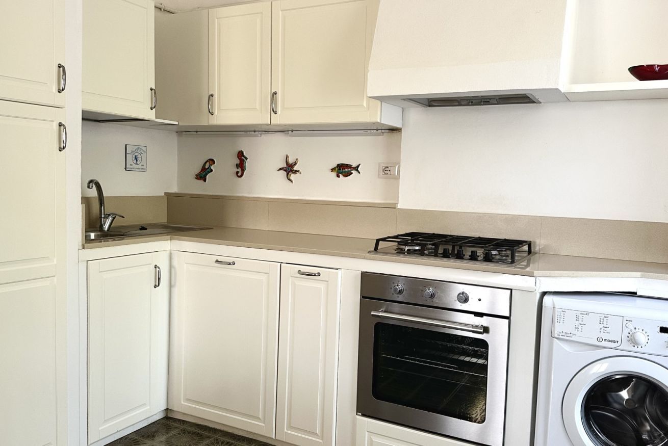 Fridge, oven