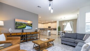 Living area - Premium house with Pool BBQ just 10min to Disney (Kissimmee)