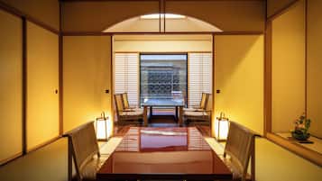 Japanese style room with Open-Air Hot Spring Bath typeB1 - Non smoking | Down comforters, in-room safe, iron/ironing board, free WiFi