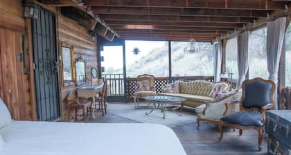 Silver River Ranch Family Event Cozy Cabin