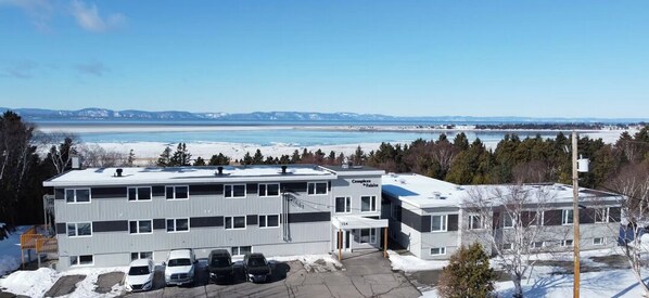 Front of property - Complexe la Falaise (Rivière-du-Loup)