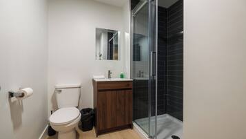 Classic Apartment | Bathroom