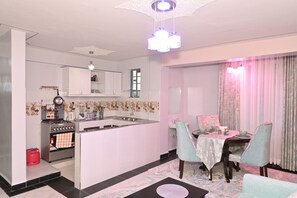 Deluxe Suite, 2 Bedrooms | In-room dining - Smartstay Mungai Heights (Naivasha)