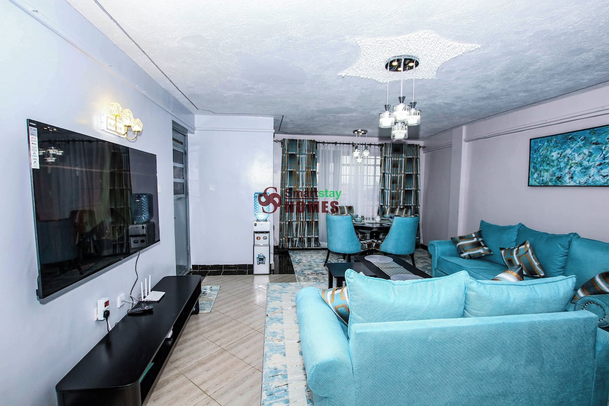 Suite Deluxe, 3 camere da letto | Area soggiorno | Smart TV 55 pollici con canali digitali, Netflix, servizi in streaming