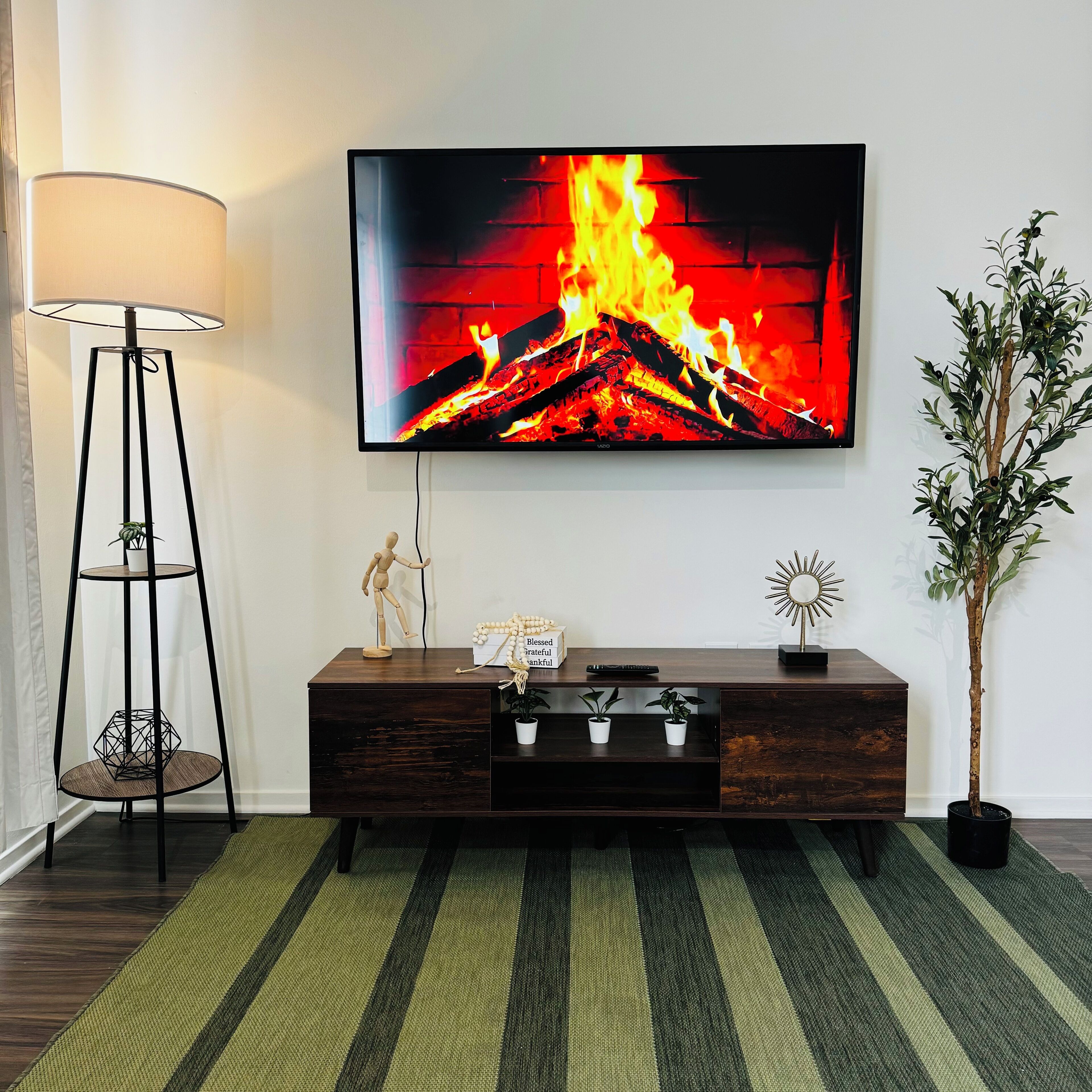DREAM LOS ANGELES APARTMENT w/ FREE PARKING