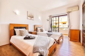 Iron/ironing board, travel crib, free WiFi, bed sheets