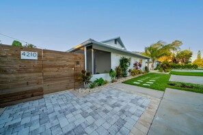 Exterior - The Sabal Palm | Relaxed Retreat Near Bonita Beach (Bonita Springs)