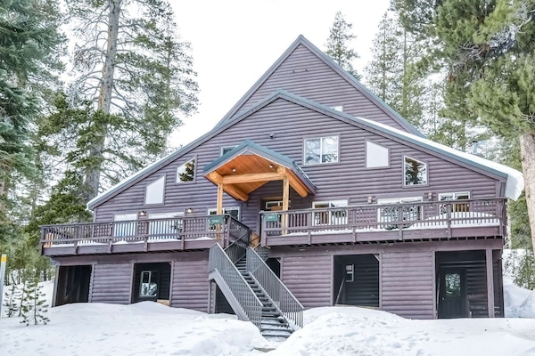 Mountain View unit is on South (left) side of the stairs