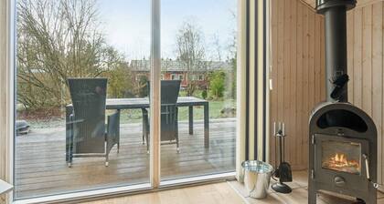 Cozy summer house close to the beach