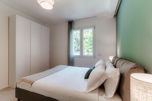 2 slaapkamers, een strijkplank/strijkijzer, wifi, beddengoed