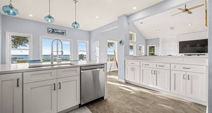 Audubon Oasis: Soundfront Home, Dog-friendly, New to Rental Program