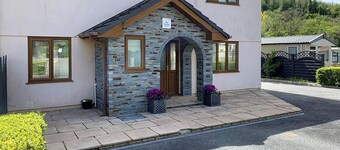 4 chambres à coucher à Carmarthenshire