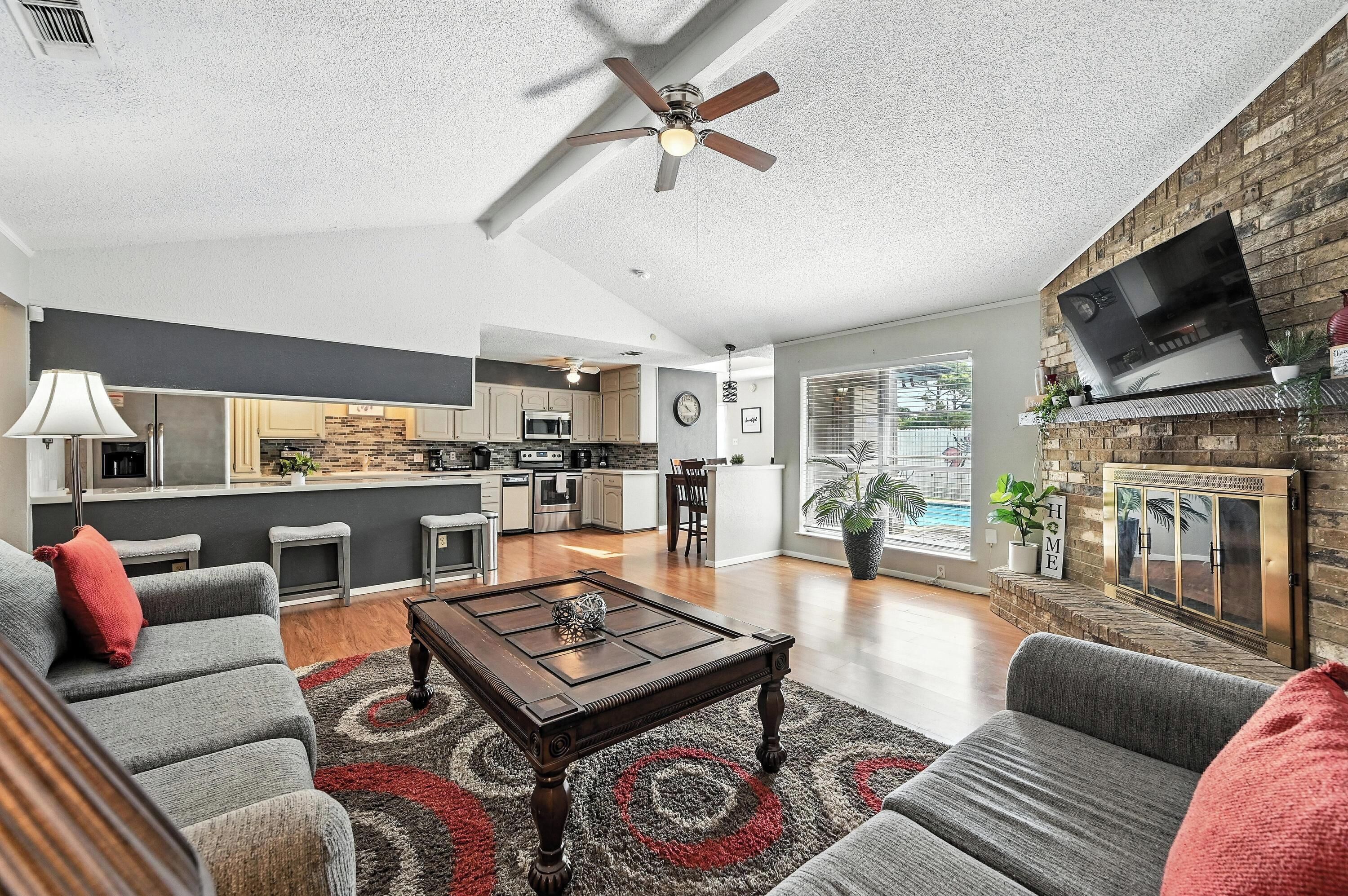 Smart TV, fireplace, computer monitors