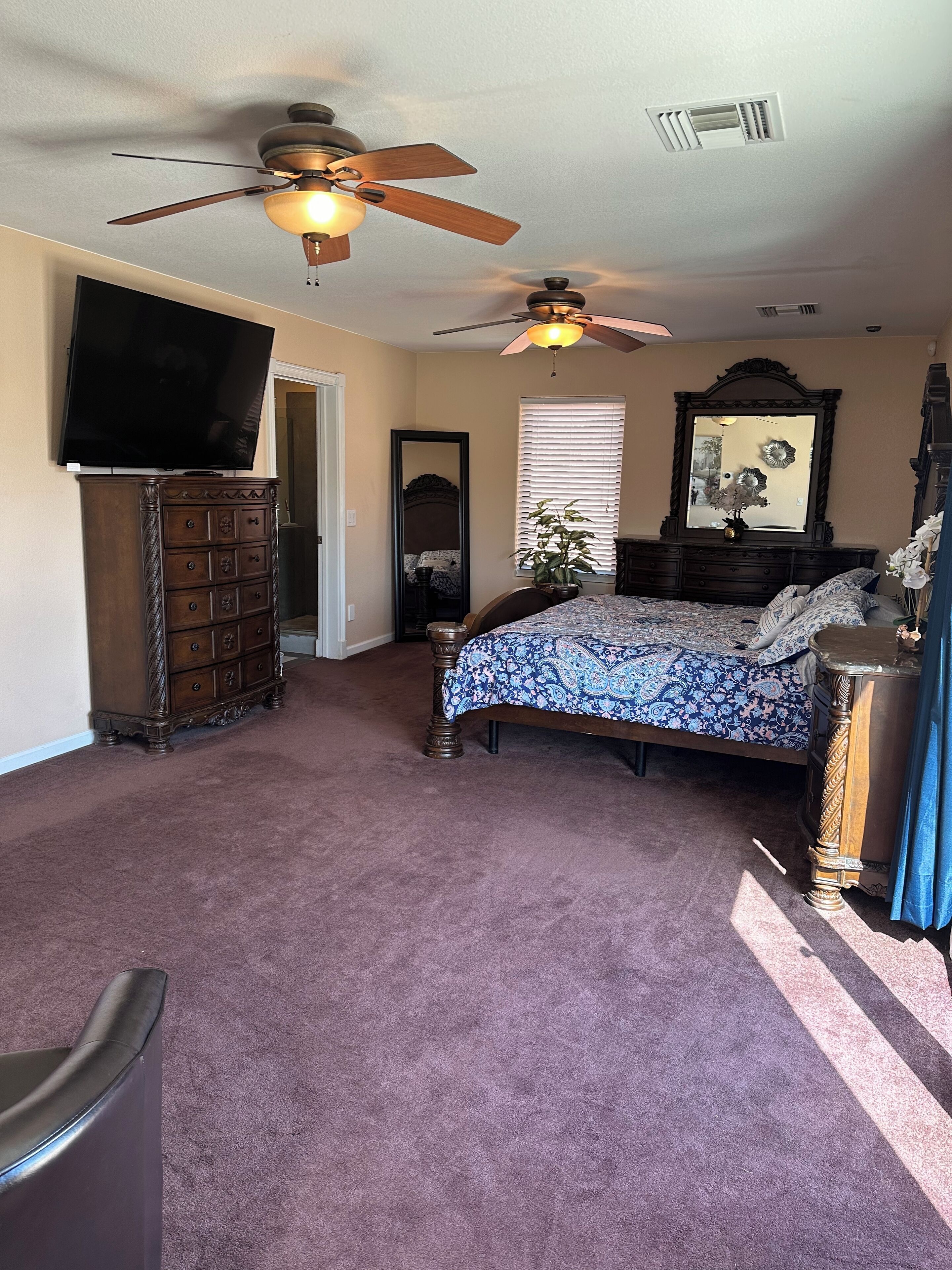 4 عدّة غرف نوم ومكواة/لوح كي وسرير سفر وواي فاي مجانًا