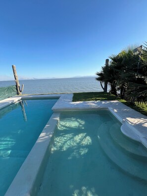 Pool - Casita Las Flores. Una Cabaña Agradable Junto al Lago de Chapala (Poncitlan)