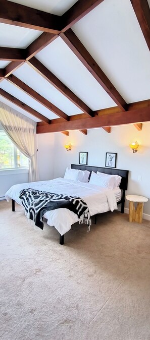 3 chambres, fer et planche à repasser, lit de bébé portatif, Wi-Fi