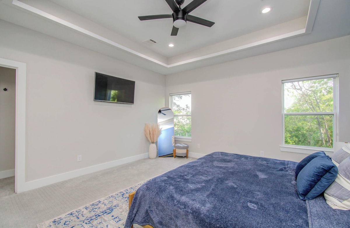 Photo 28 of Cozy Houston Home Near DT, Med Center, Restaurants, Sporting Venues