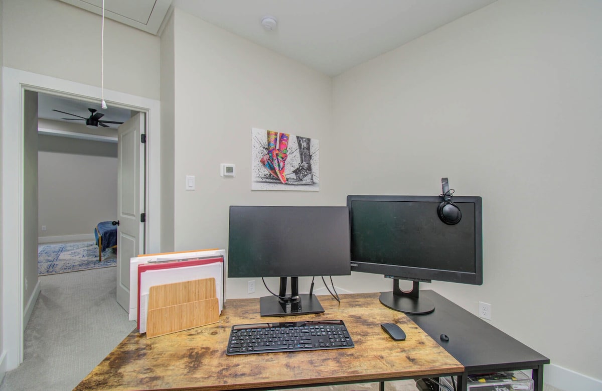 Photo 37 of Cozy Houston Home Near DT, Med Center, Restaurants, Sporting Venues