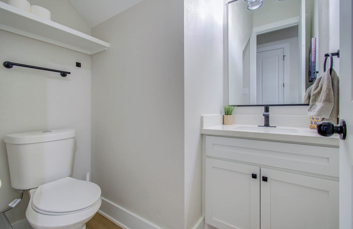 Photo 6 of Cozy Houston Home Near DT, Med Center, Restaurants, Sporting Venues
