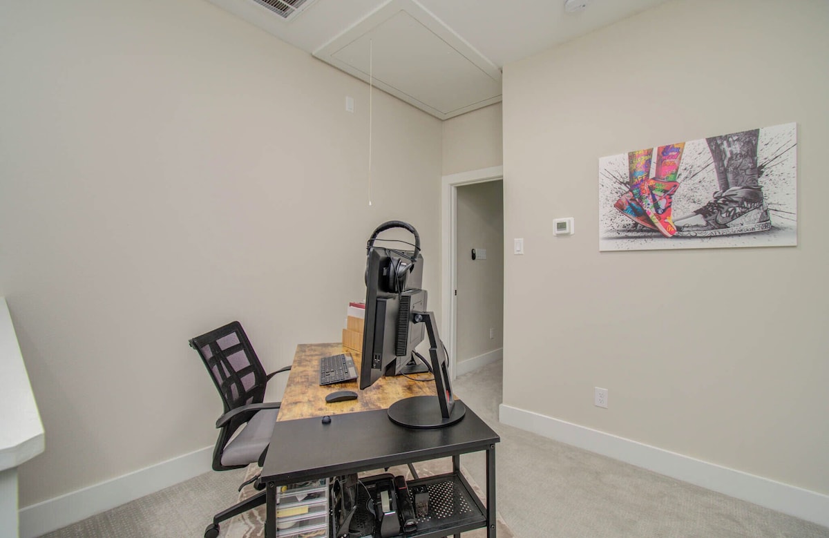 Photo 38 of Cozy Houston Home Near DT, Med Center, Restaurants, Sporting Venues