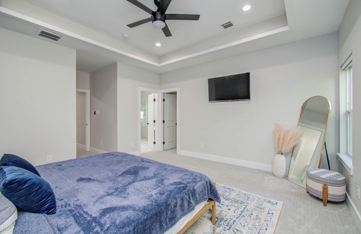 Photo 30 of Cozy Houston Home Near DT, Med Center, Restaurants, Sporting Venues