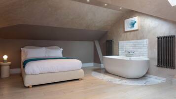 2 bedrooms, iron/ironing board, travel crib, WiFi