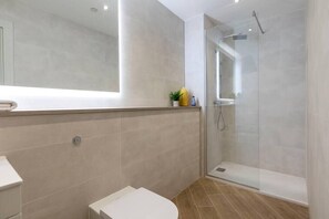 Hair dryer, towels - Palm Tree House - Dolce Lemons (Greater London)