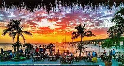 Villa IKI -Private Dock & Pool - Oceanfront 8 guests