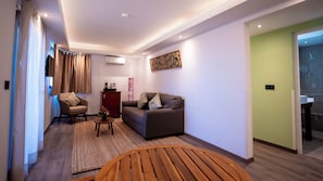 Signature Suite | Living area