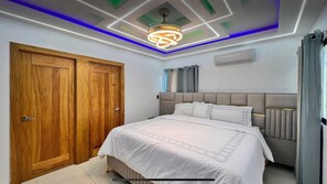 3 bedrooms, iron/ironing board, free WiFi, bed sheets