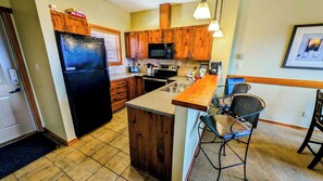 Micro-ondes, four, plaque de cuisson, lave-vaisselle